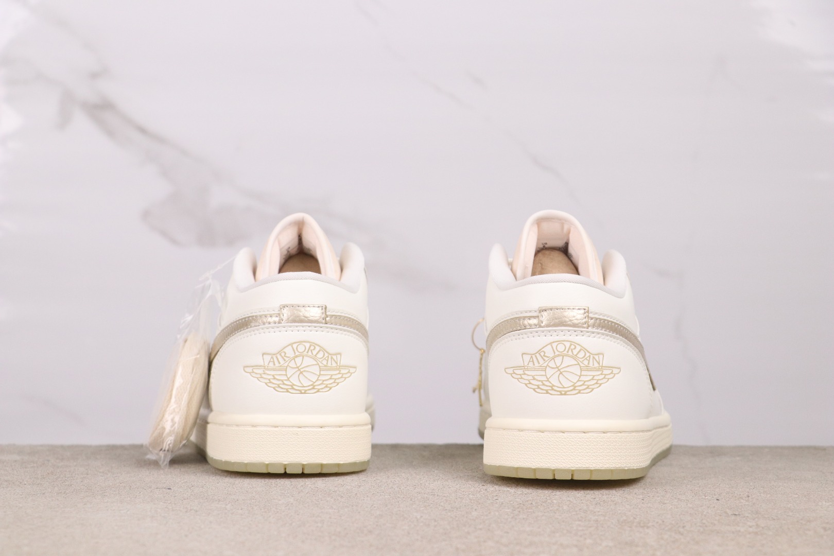 20251115/Nike_251115-1